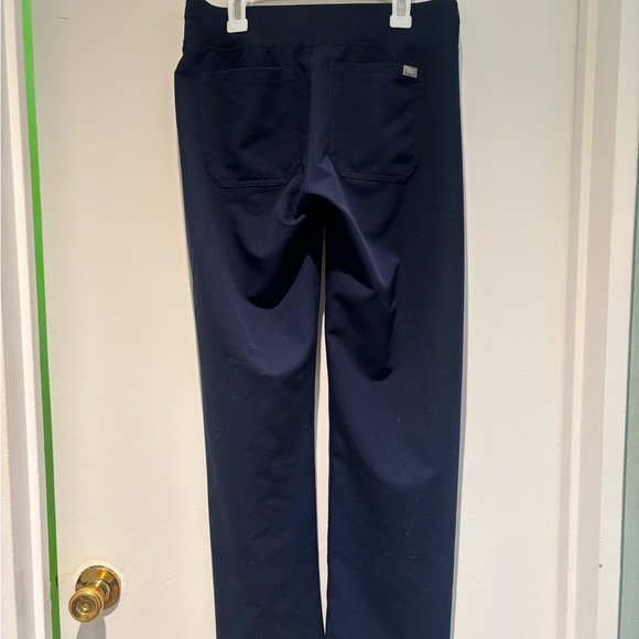 Figs Women’s Livingston Basic Scrub Pants Size XS Petite NWT - Picture 2 of 3